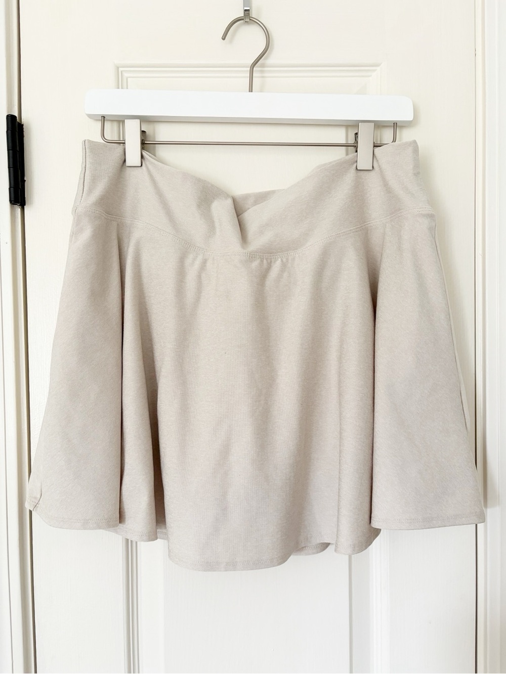 XL • old navy cream tan cloud + cloud+ active circle skirt